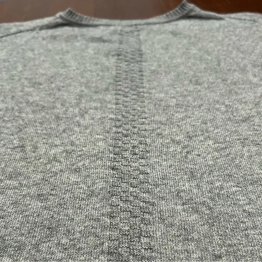 Basus Gray V-Neck Sweater, Silk, Merino Wool, Cashmere & Viscose, Size Large
